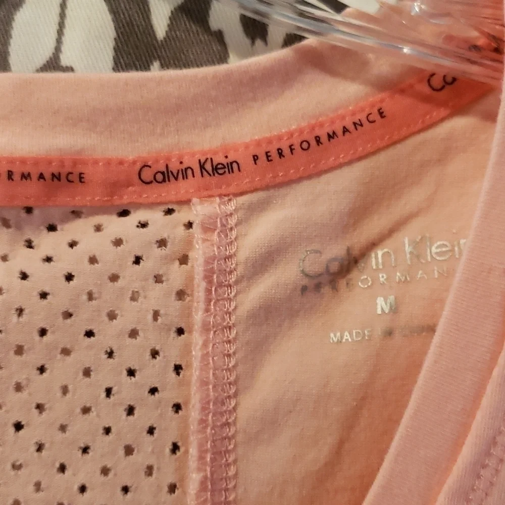 𝅺NWOT Calvin Klein Athleisure/Workout Top Sz M Peach - Picture 2 of 5